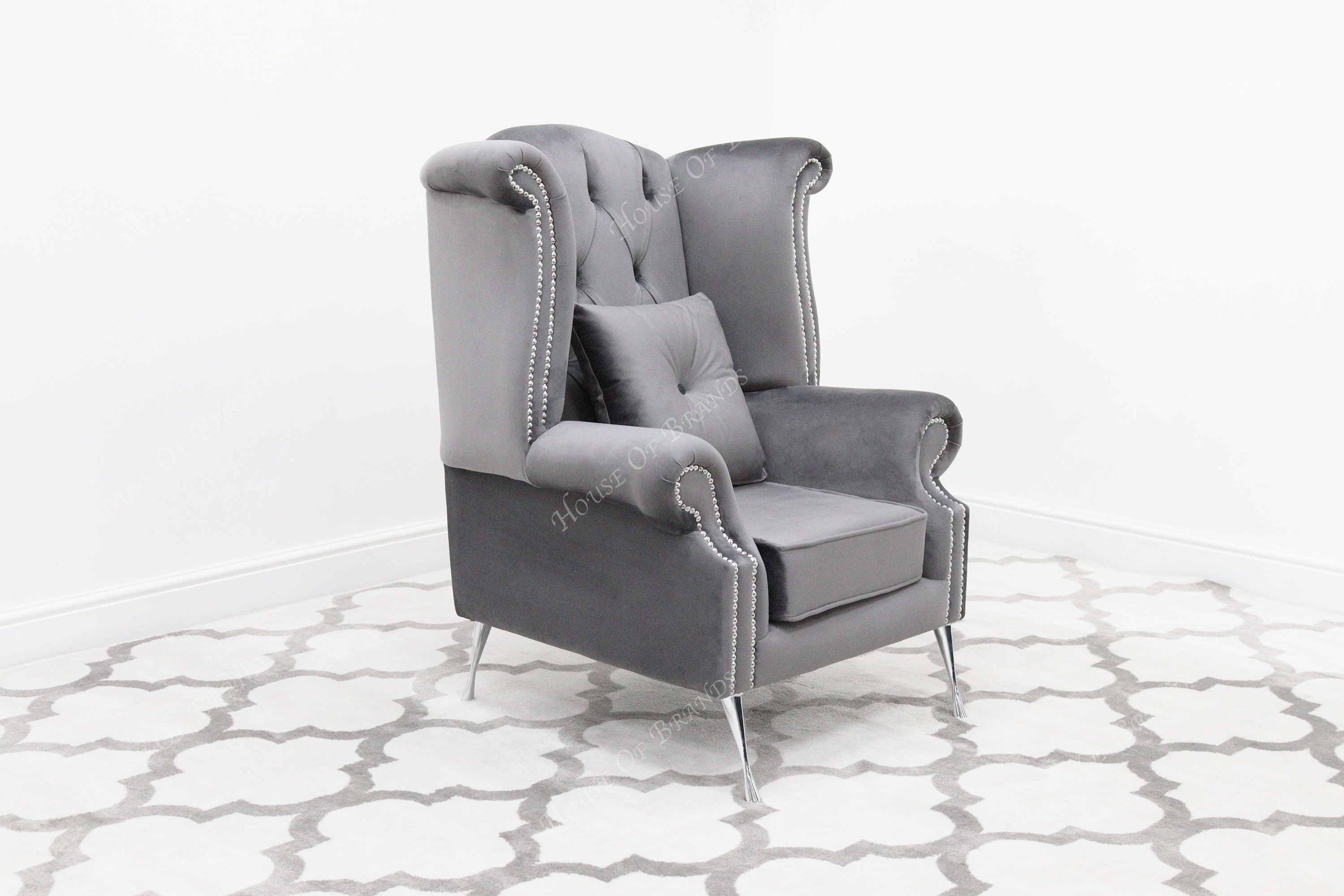 Queen Anne Upholstered Velvet Chair