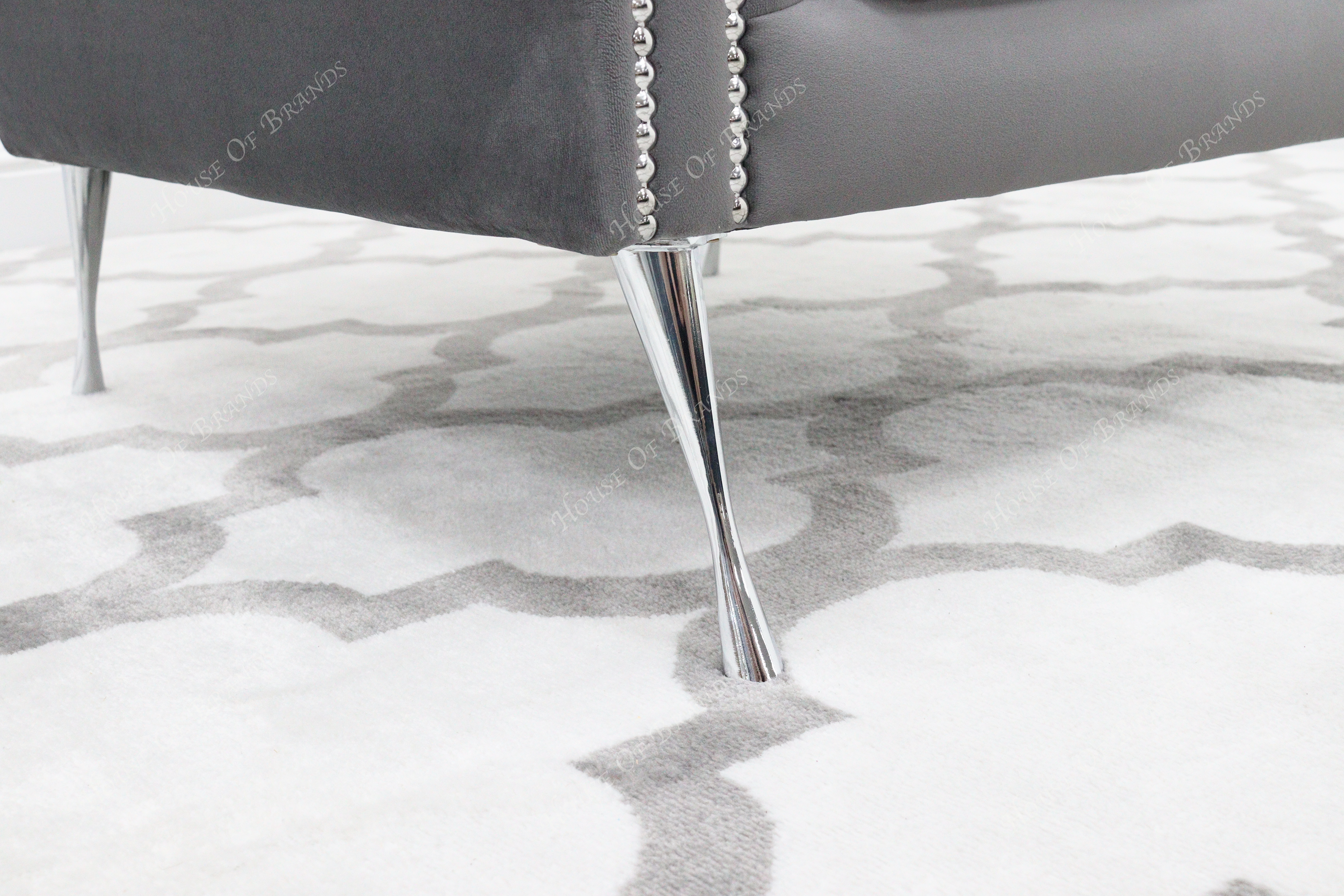 Queen Anne Upholstered Velvet Chair