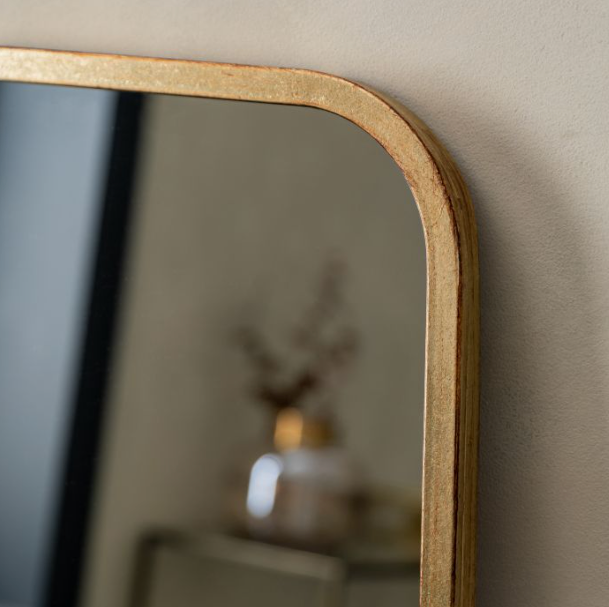 Kurva Gold Mirror