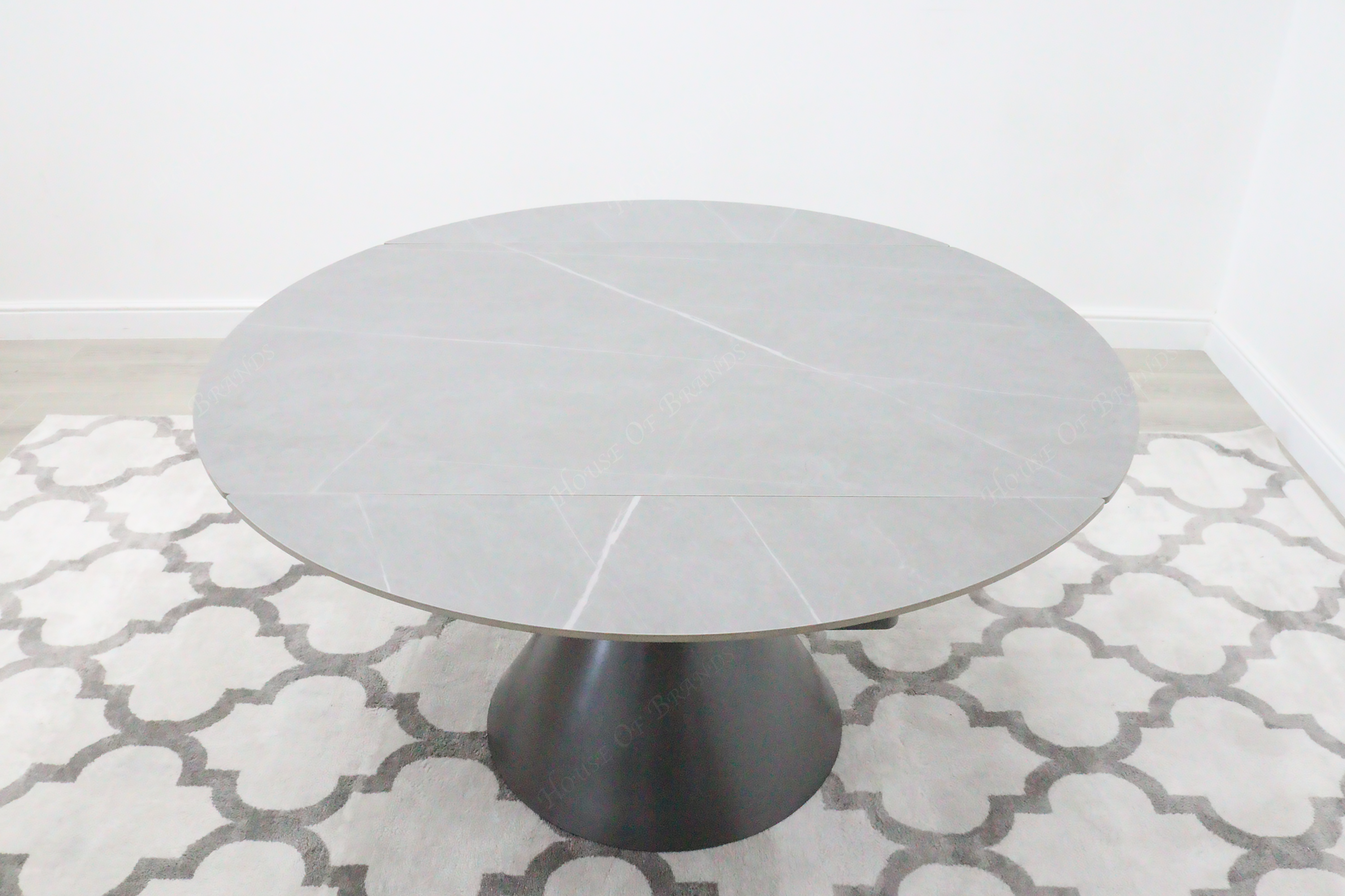 Alonso Round Extendable Ceramic Dining Table