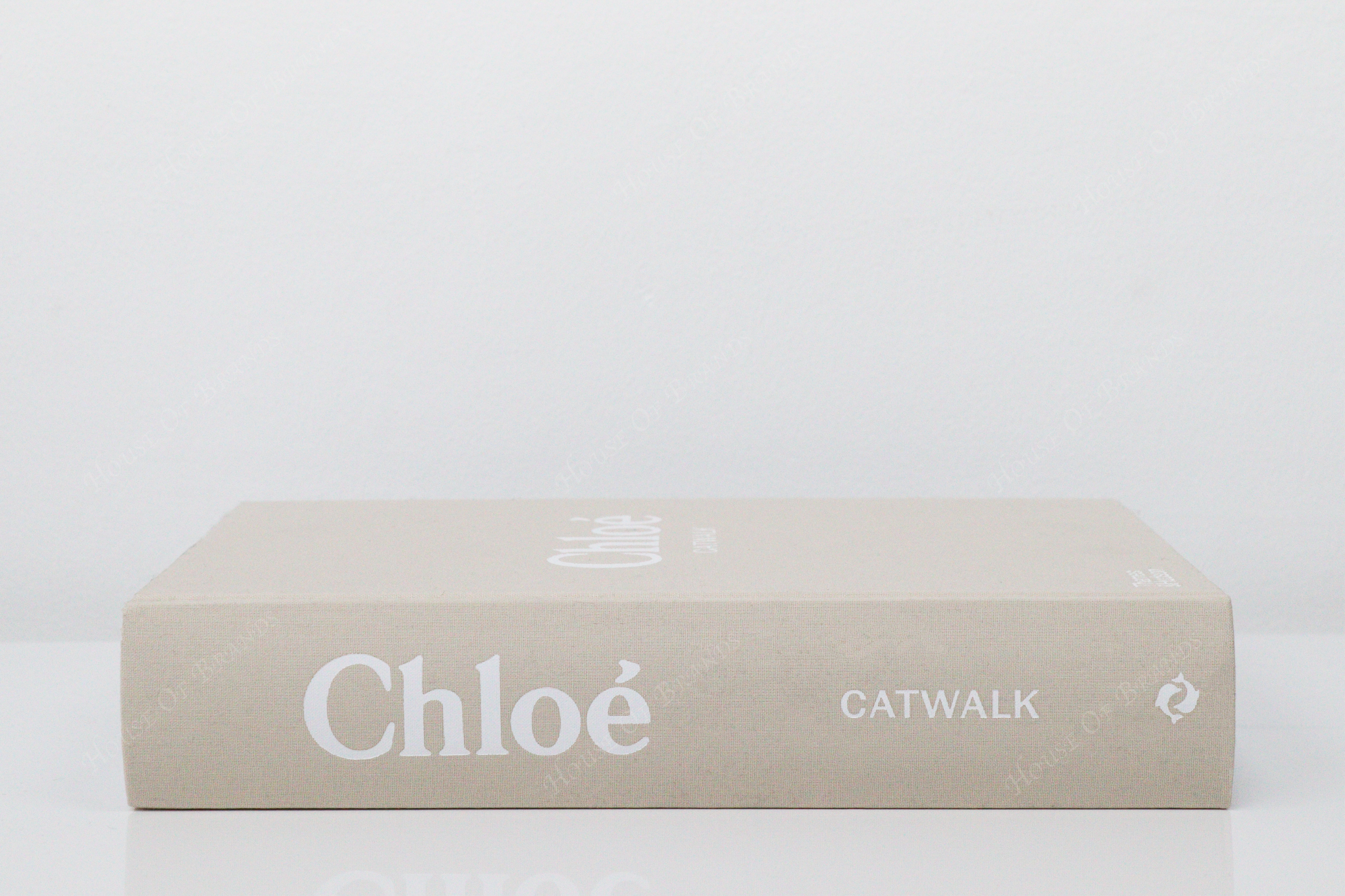 THAMES & HUDSON Chloe Catwalk fashion book