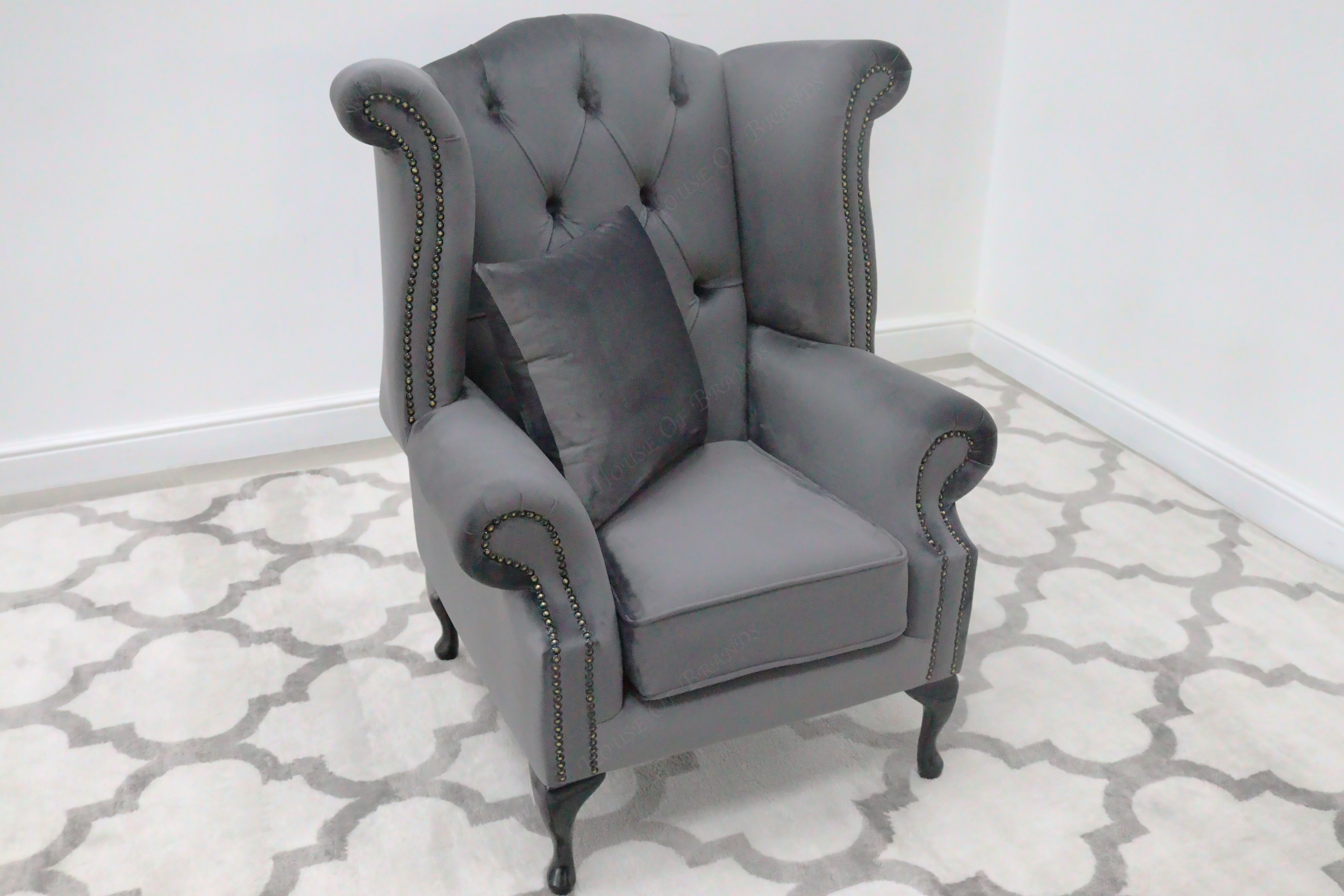 Queen Anne Upholstered Velvet Chair