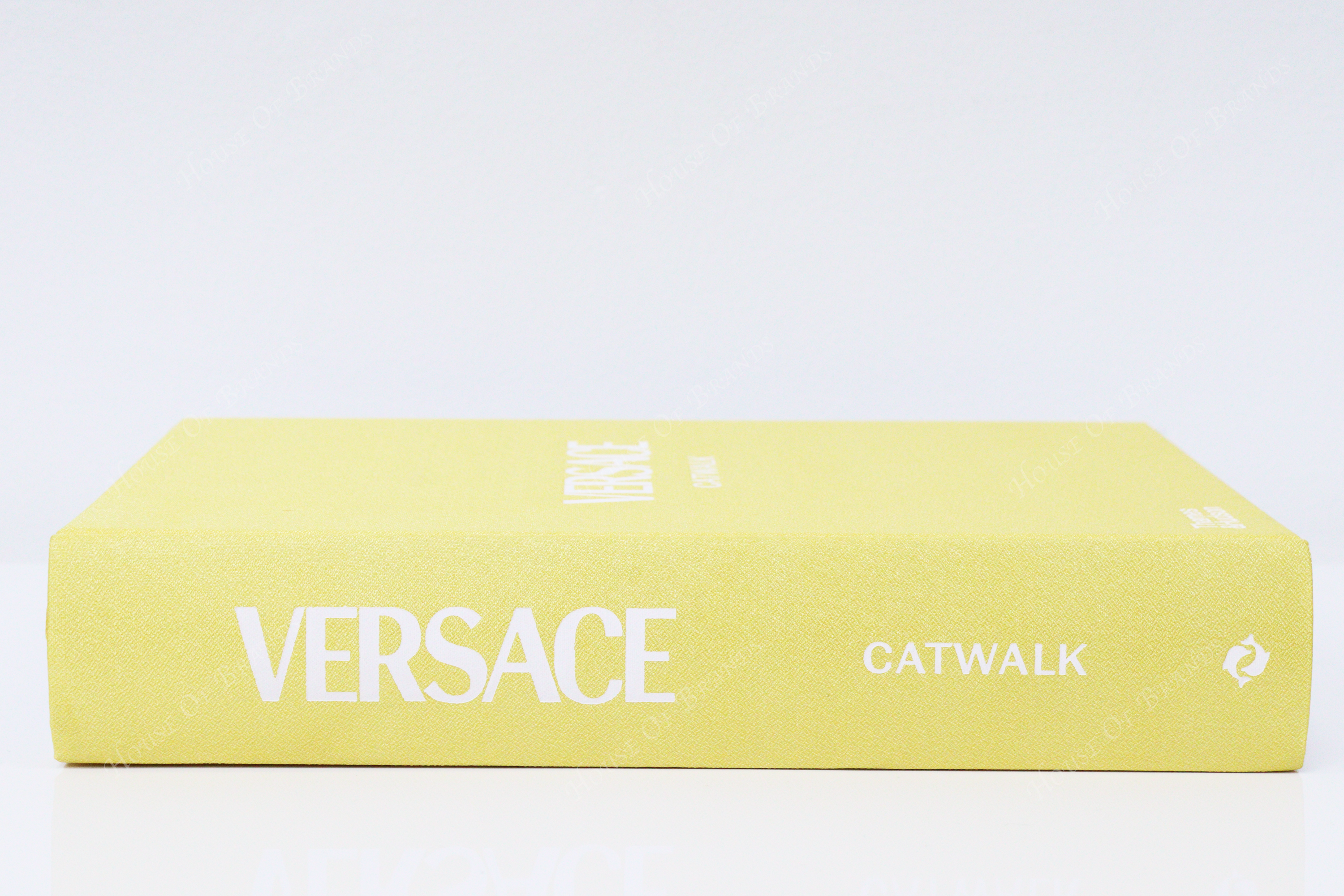 THAMES & HUDSON Versace Catwalk book