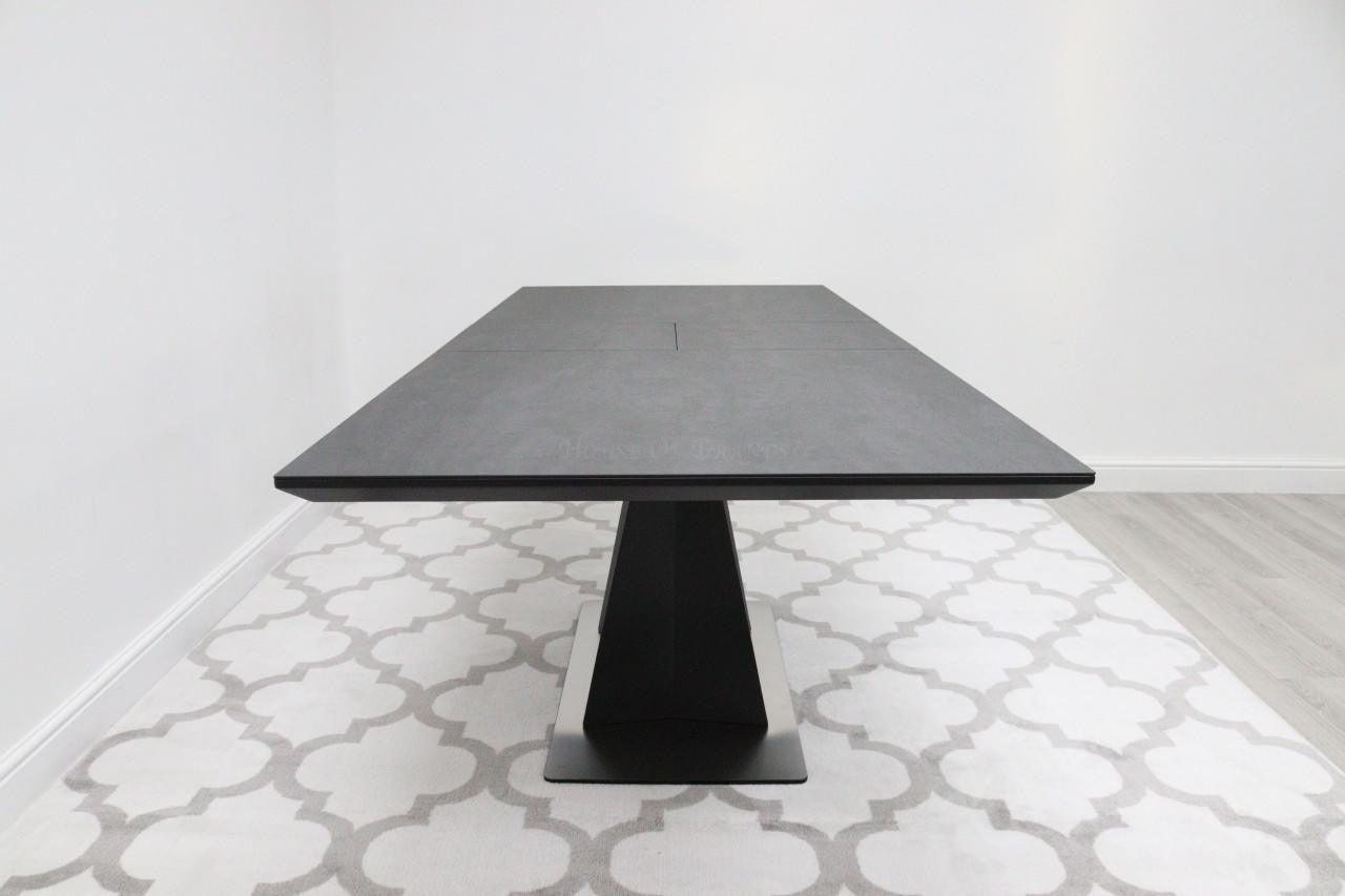 House Of Brands Windsor Extendable Table