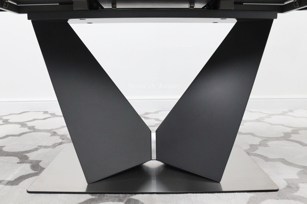 House Of Brands Windsor Extendable Table