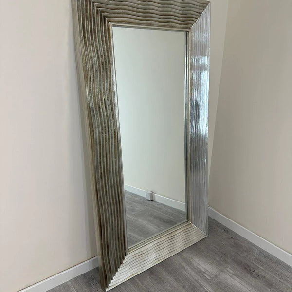 Segovia Mirror
