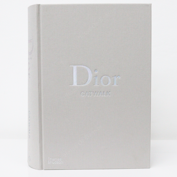 THAMES & HUDSON Dior Catwalk fashion book